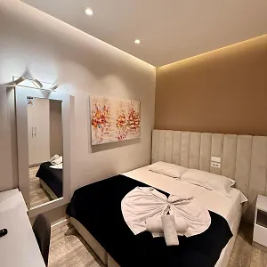 nestrest-apartments.hotels-in-tirana.com/